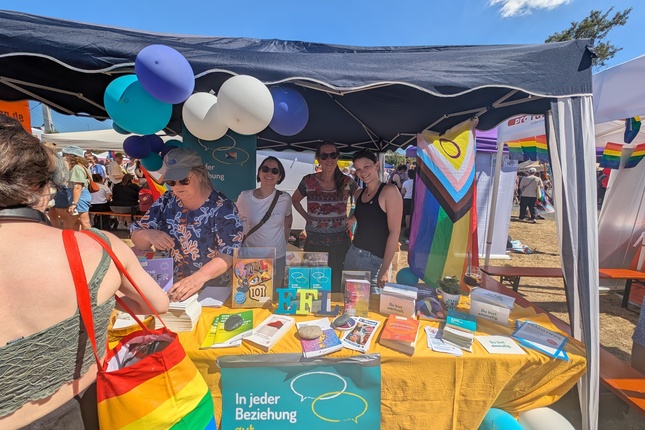 Stand der EFL beim CSD Würzburg 2025